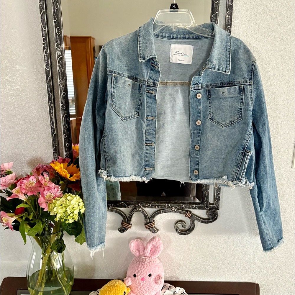 Light Blue Cropped Denim Jacket